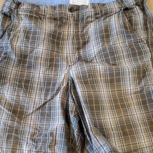 Merona  36w brown plaid shorts